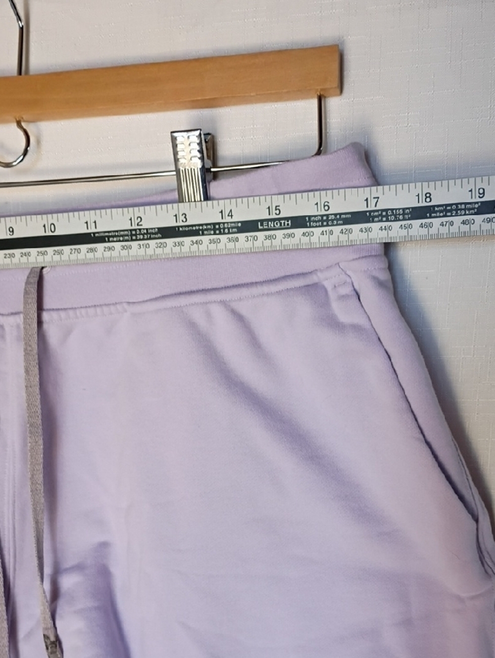 Lululemon Women's High Rise*7 Lulu Fanatics Shorts Size 14 - Picture 10 of 10
